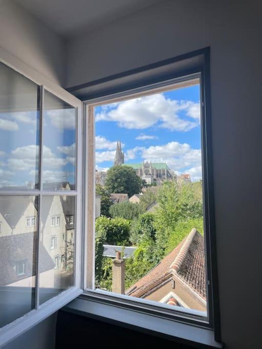 Appartement Duplex Bord De L'Eure - Parking Inclus - Jolie Vue Sur La Cathedrale à Chartres Extérieur photo