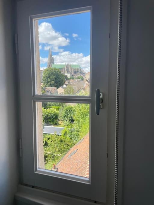 Appartement Duplex Bord De L'Eure - Parking Inclus - Jolie Vue Sur La Cathedrale à Chartres Extérieur photo